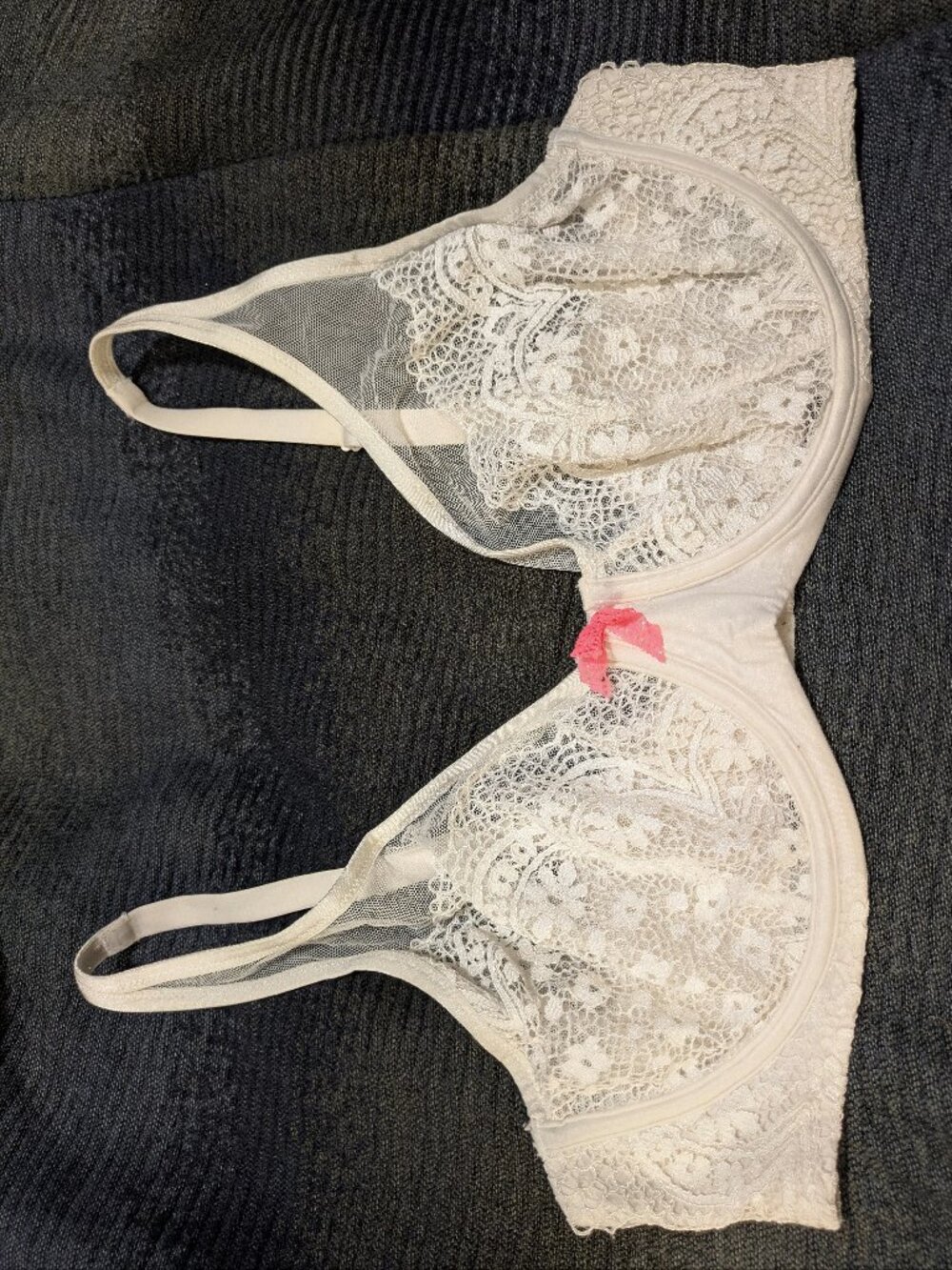 Victoria's Secret White Lace Padless Wire 38D Bralette